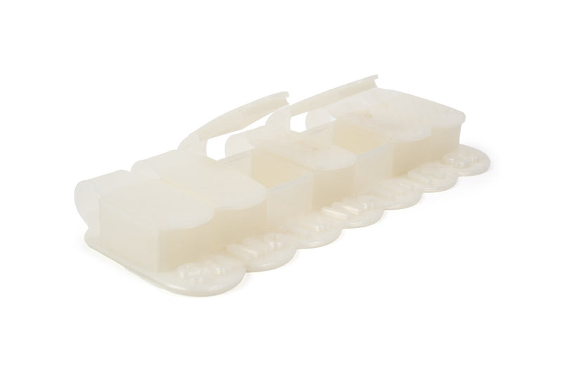 Flexible hinge chain printed in natural Prusament PA11 on a white background